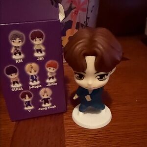 BTS Character Figurine V